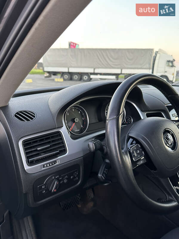 Внедорожник / Кроссовер Volkswagen Touareg 2012 в Львове фото 16 Внедорожник / Кроссовер Volkswagen Touareg 2012 в Львове