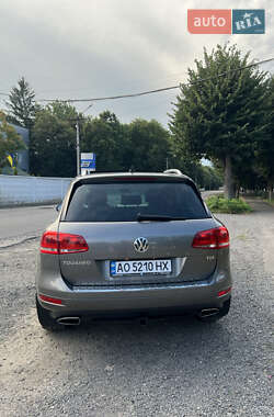 Внедорожник / Кроссовер Volkswagen Touareg 2011 в 