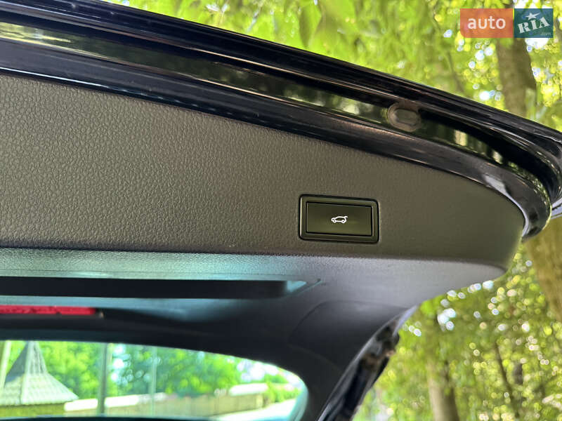 Внедорожник / Кроссовер Volkswagen Touareg 2015 в Черновцах фото 17 Внедорожник / Кроссовер Volkswagen Touareg 2015 в Черновцах