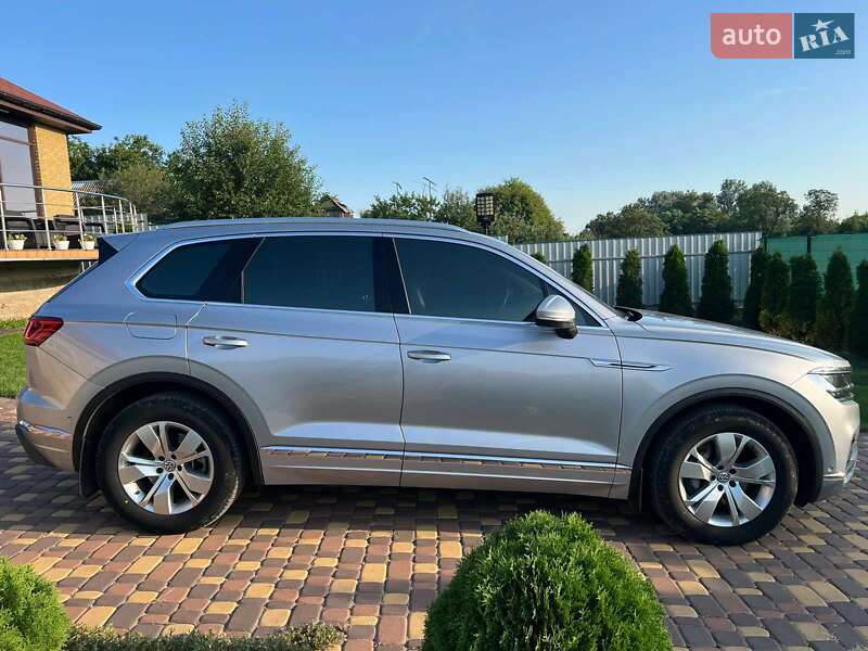 Внедорожник / Кроссовер Volkswagen Touareg 2018 в Кропивницком
