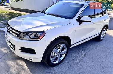 Внедорожник / Кроссовер Volkswagen Touareg 2011 в Полтаве