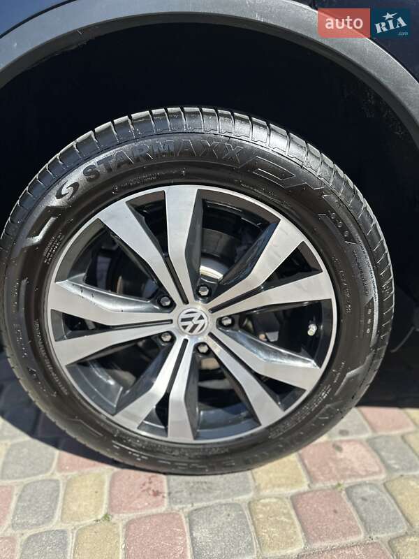 Внедорожник / Кроссовер Volkswagen Touareg 2015 в Тернополе фото 40 Внедорожник / Кроссовер Volkswagen Touareg 2015 в Тернополе