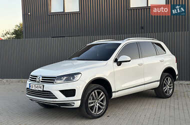 Позашляховик / Кросовер Volkswagen Touareg 2015 в Ужгороді