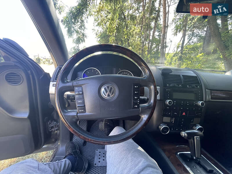 Внедорожник / Кроссовер Volkswagen Touareg 2008 в Черкассах