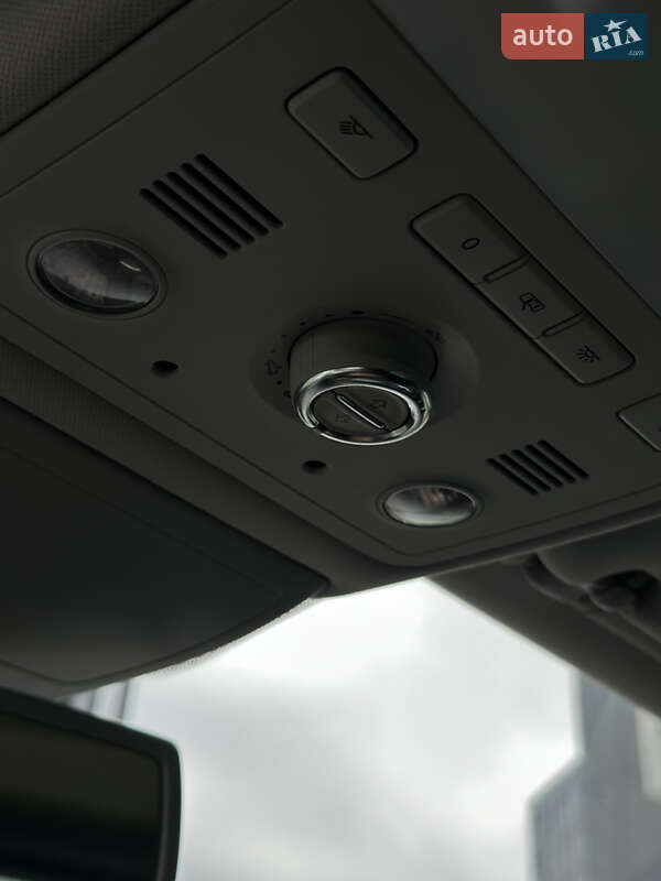 Позашляховик / Кросовер Volkswagen Touareg 2013 в Львові фото 22 Позашляховик / Кросовер Volkswagen Touareg 2013 в Львові