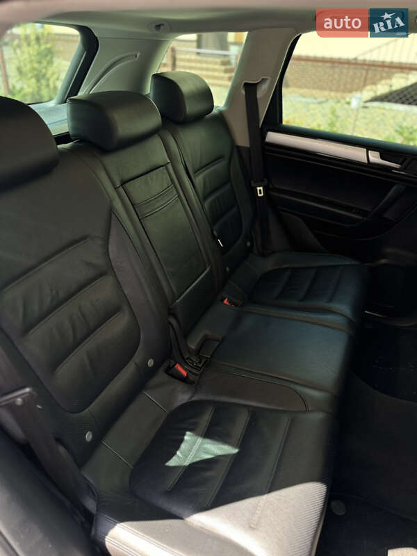 Позашляховик / Кросовер Volkswagen Touareg 2013 в Львові фото 26 Позашляховик / Кросовер Volkswagen Touareg 2013 в Львові