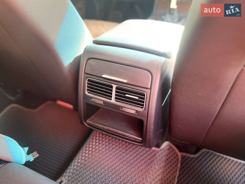 Позашляховик / Кросовер Volkswagen Touareg 2014 в Лохвиці фото 14 Позашляховик / Кросовер Volkswagen Touareg 2014 в Лохвиці