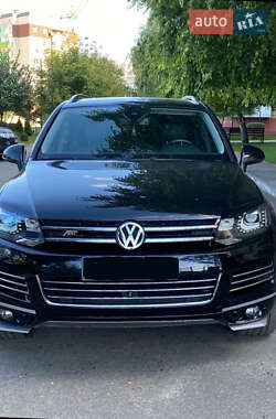 Внедорожник / Кроссовер Volkswagen Touareg 2012 в Львове