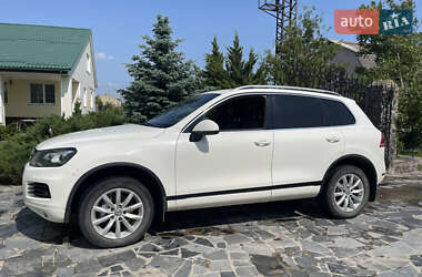 Внедорожник / Кроссовер Volkswagen Touareg 2011 в 