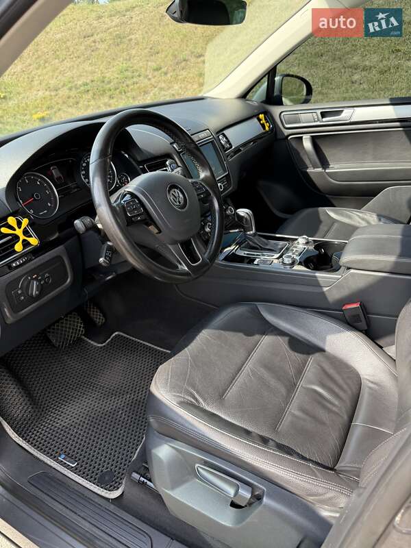 Внедорожник / Кроссовер Volkswagen Touareg 2017 в Виннице