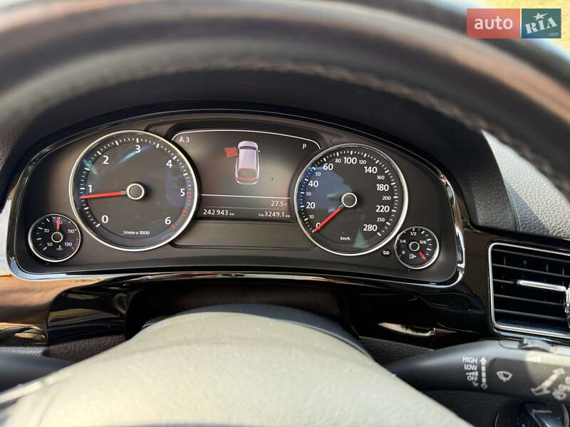 Внедорожник / Кроссовер Volkswagen Touareg 2017 в Виннице