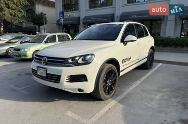 Внедорожник / Кроссовер Volkswagen Touareg 2011 в Измаиле