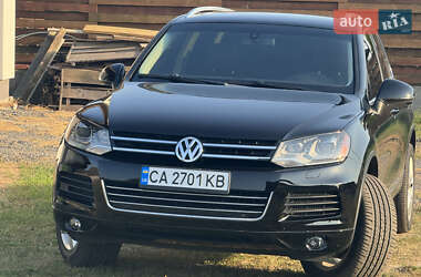 Внедорожник / Кроссовер Volkswagen Touareg 2014 в Черкассах