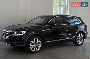 Позашляховик / Кросовер Volkswagen Touareg 2018 в Полтаві