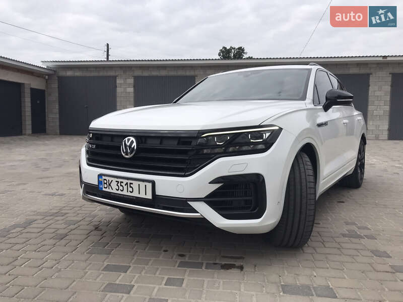 Внедорожник / Кроссовер Volkswagen Touareg 2020 в Березному