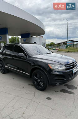 Позашляховик / Кросовер Volkswagen Touareg 2012 в Львові