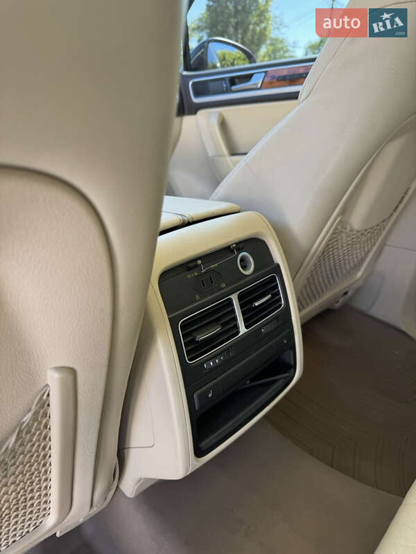 Позашляховик / Кросовер Volkswagen Touareg 2010 в Одесі фото 13 Позашляховик / Кросовер Volkswagen Touareg 2010 в Одесі