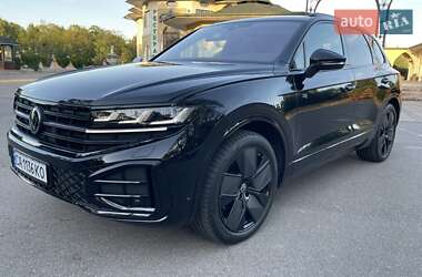 Внедорожник / Кроссовер Volkswagen Touareg 2023 в Киеве