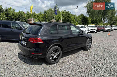 Внедорожник / Кроссовер Volkswagen Touareg 2014 в Хмельницком