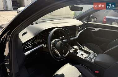 Позашляховик / Кросовер Volkswagen Touareg 2022 в  фото 18 Позашляховик / Кросовер Volkswagen Touareg 2022 в
