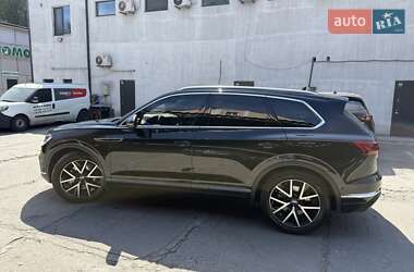Позашляховик / Кросовер Volkswagen Touareg 2022 в  фото 23 Позашляховик / Кросовер Volkswagen Touareg 2022 в