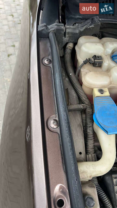 Внедорожник / Кроссовер Volkswagen Touareg 2010 в Новоселице