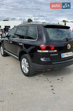 Внедорожник / Кроссовер Volkswagen Touareg 2008 в 