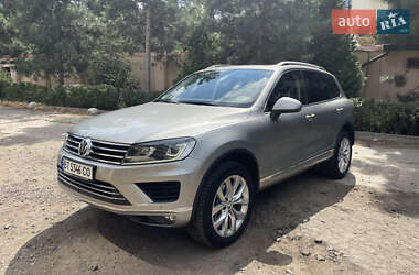 Внедорожник / Кроссовер Volkswagen Touareg 2014 в Одессе