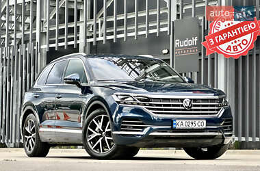 Позашляховик / Кросовер Volkswagen Touareg 2021 в Києві
