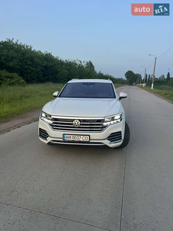 Внедорожник / Кроссовер Volkswagen Touareg 2018 в Коростене фото 3 Внедорожник / Кроссовер Volkswagen Touareg 2018 в Коростене