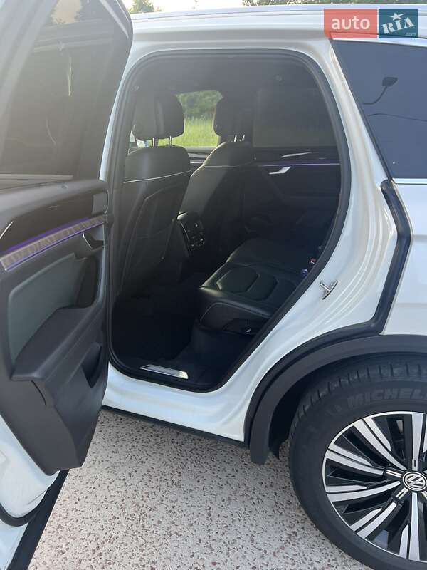 Внедорожник / Кроссовер Volkswagen Touareg 2018 в Коростене фото 18 Внедорожник / Кроссовер Volkswagen Touareg 2018 в Коростене