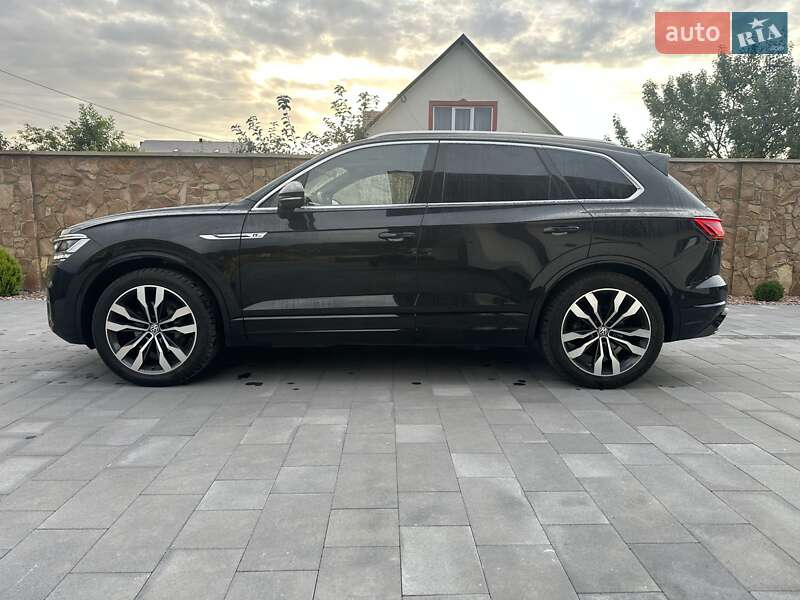 Позашляховик / Кросовер Volkswagen Touareg 2018 в Луцьку