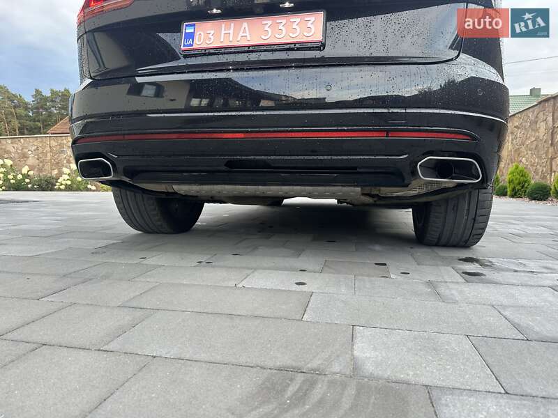 Позашляховик / Кросовер Volkswagen Touareg 2018 в Луцьку