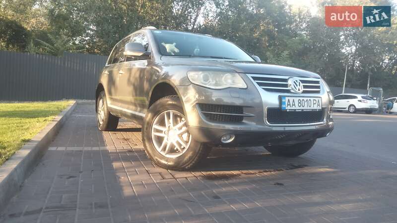 Внедорожник / Кроссовер Volkswagen Touareg 2008 в Днепре