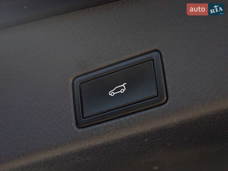 Позашляховик / Кросовер Volkswagen Touareg 2016 в Одесі фото 16 Позашляховик / Кросовер Volkswagen Touareg 2016 в Одесі