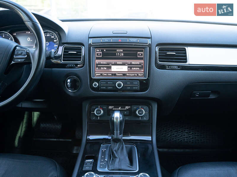 Позашляховик / Кросовер Volkswagen Touareg 2016 в Одесі фото 29 Позашляховик / Кросовер Volkswagen Touareg 2016 в Одесі