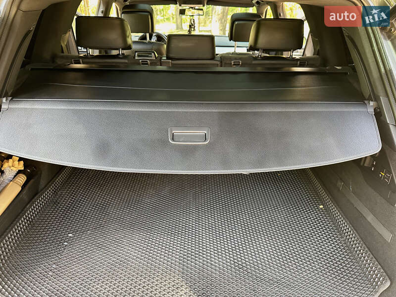 Внедорожник / Кроссовер Volkswagen Touareg 2013 в Кривом Роге