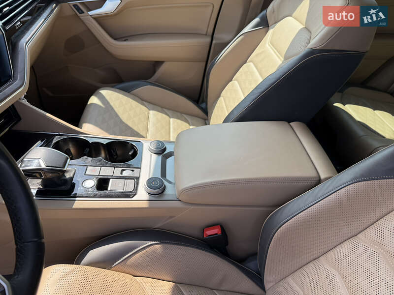 Позашляховик / Кросовер Volkswagen Touareg 2021 в Львові фото 32 Позашляховик / Кросовер Volkswagen Touareg 2021 в Львові