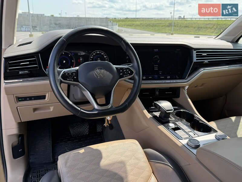 Позашляховик / Кросовер Volkswagen Touareg 2021 в Львові фото 33 Позашляховик / Кросовер Volkswagen Touareg 2021 в Львові