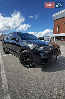 Внедорожник / Кроссовер Volkswagen Touareg 2021 в Киеве