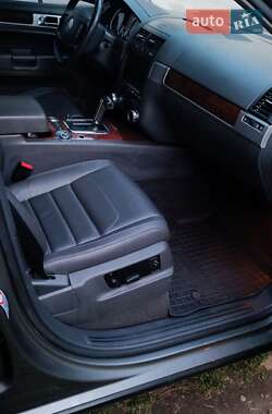 Позашляховик / Кросовер Volkswagen Touareg 2009 в  фото 4 Позашляховик / Кросовер Volkswagen Touareg 2009 в