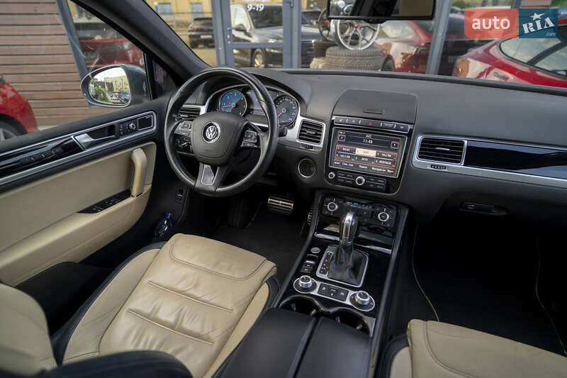 Внедорожник / Кроссовер Volkswagen Touareg 2015 в Киеве фото 23 Внедорожник / Кроссовер Volkswagen Touareg 2015 в Киеве