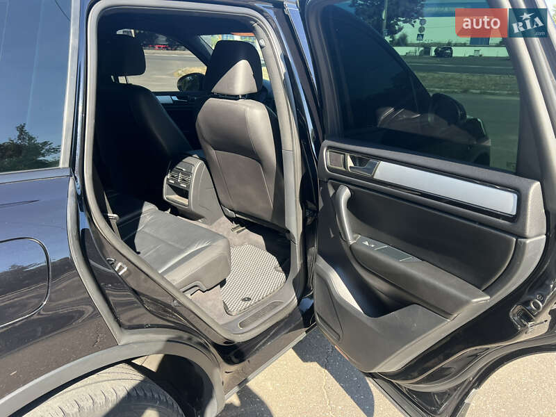 Внедорожник / Кроссовер Volkswagen Touareg 2013 в Николаеве фото 4 Внедорожник / Кроссовер Volkswagen Touareg 2013 в Николаеве