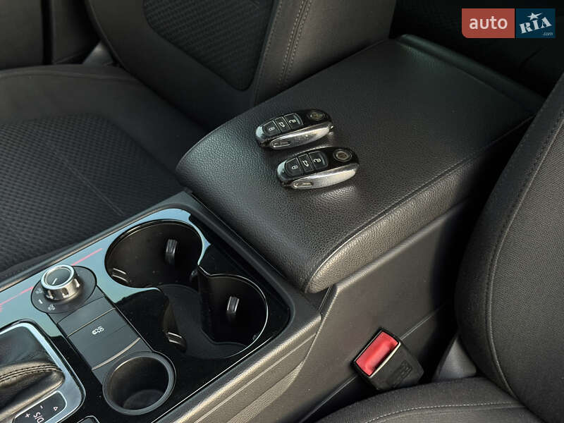 Позашляховик / Кросовер Volkswagen Touareg 2012 в Тернополі