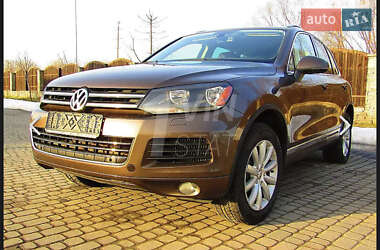 Внедорожник / Кроссовер Volkswagen Touareg 2011 в Черновцах