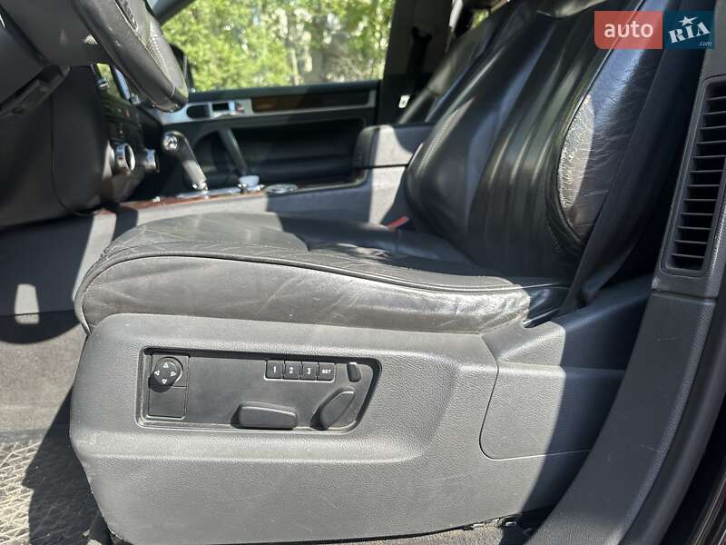 Позашляховик / Кросовер Volkswagen Touareg 2007 в Одесі