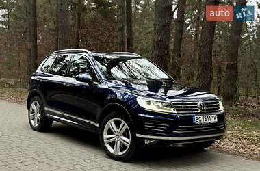 Внедорожник / Кроссовер Volkswagen Touareg 2013 в Львове