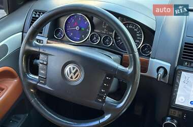 Внедорожник / Кроссовер Volkswagen Touareg 2008 в 