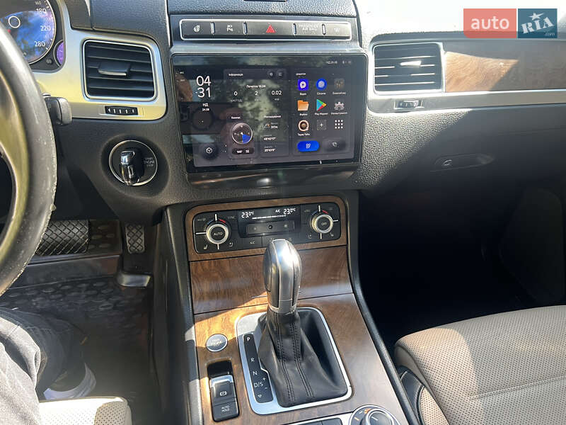 Внедорожник / Кроссовер Volkswagen Touareg 2016 в Залещиках