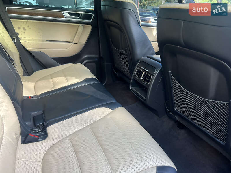 Внедорожник / Кроссовер Volkswagen Touareg 2016 в Залещиках